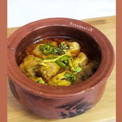 A picture of Chicken handi.