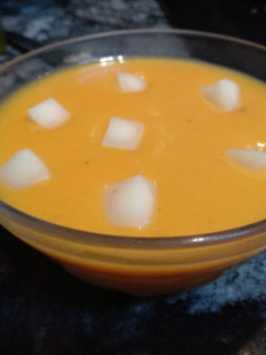 Una foto de Crema de calabaza con queso de cabra