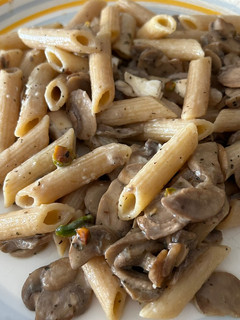 Una foto de Pasta cremosa con queso de cabra