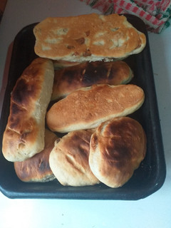 Una foto de Pan casero con chicharrón