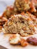 Almôndegas de Atum com Broa e Queijo
