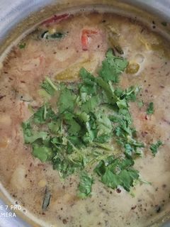 தஞ்சாவூர் ஸ்பெஷல் வெள்ளை சாம்பார் (Vellai sambar recipe in tamil) செய்முறை முக்கிய புகைப்படம்