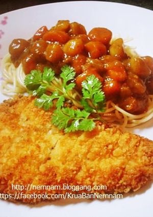 รูปของ สปาเก็ตตี้แกงกะหรี่ไก่ทอด