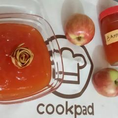 A picture of Homemade Apple 🍎 jam.