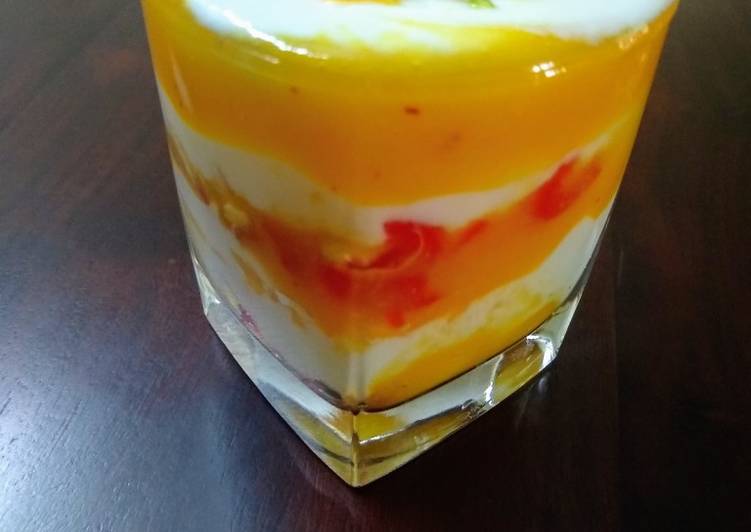 Recipe of Favorite Shrikand Mango Strawberry Smoothie