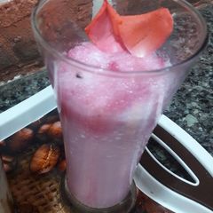 A picture of Rose milk shake.