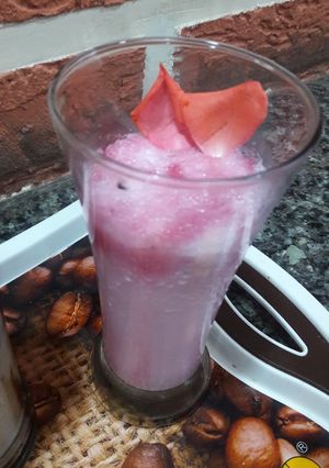 A picture of Rose milk shake.