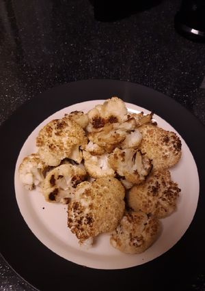 Una foto de Coliflor al horno 😋😋