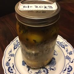 A picture of California Farm Pickled Pearl Onions.