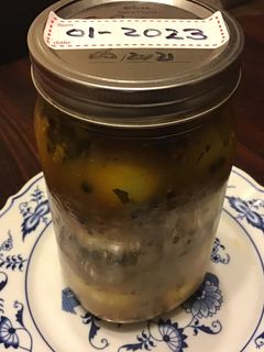 A picture of California Farm Pickled Pearl Onions.