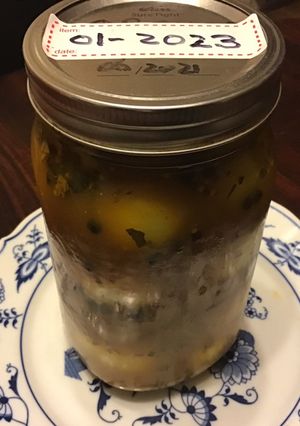 A picture of California Farm Pickled Pearl Onions.