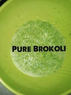 Foto resep Pure Brokoli (mpasi menu tunggal) day 7 pagi hari