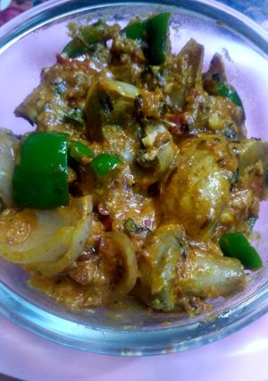 A picture of Mushroom taka tak.