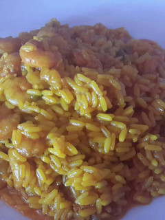 Una foto de Arroz con gambas