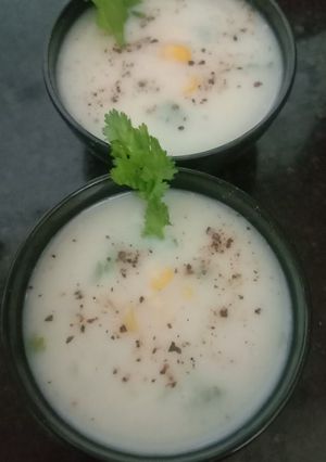 A picture of Lauki aur Dhaniye ka soup.