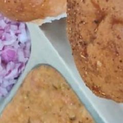 A picture of Pav bhaji.