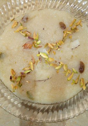 A picture of Suji ka HalwA.