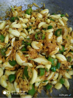 हरी मिर्च लहसुन और अदरक का अचार(hari mirch lehsun aur adrak ka achar recipe in hindi) रेसिपी मुख्य फोटो