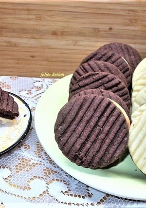 Csokoládékrémes linzer szendvics recept fotója