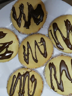 Una foto de Alfajores