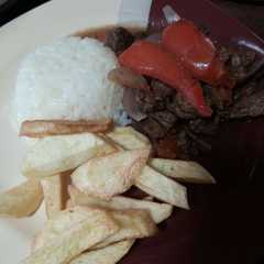 Una foto de Lomito saltado