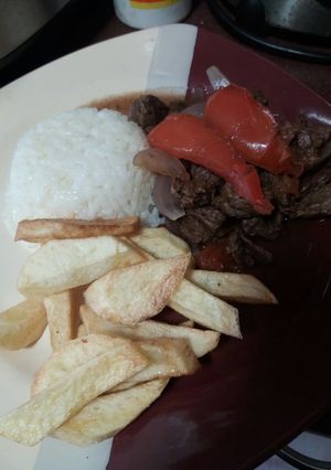 Una foto de Lomito saltado