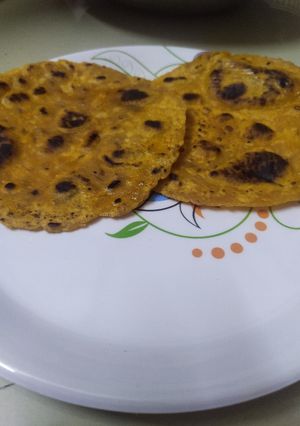 પરોઠા (રાજગરાના લોટ ના પરોઠા)(Rajgira atta paratha recipe in Gujarati) રેસીપી મુખ્ય ફોટો
