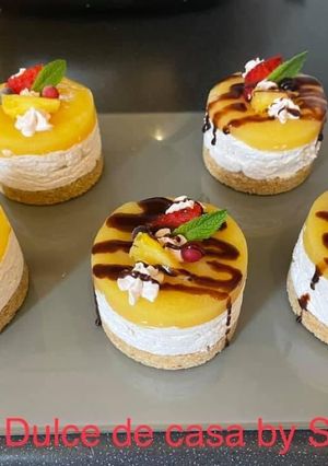 O poză a rețetei Mini Cheesecake cu inserție jeleu fructe de pădure și jeleu ananas😋.
