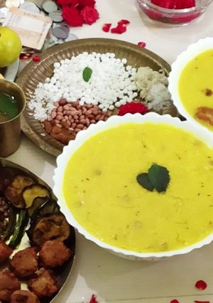 ভোগের খিচুড়ি(bhoger khichuri recipe in Bengali) রেসিপির প্রধান ছবি
