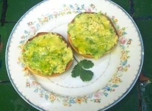 Una foto de Bagels con aguacate