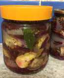 Zapallitos, berenjenas, pencas de remolacha en escabeche