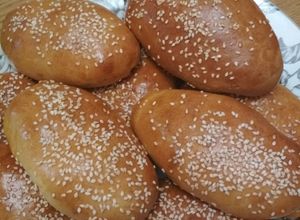 Φωτογραφία της συνταγής Ψωμάκια με λουκάνικο