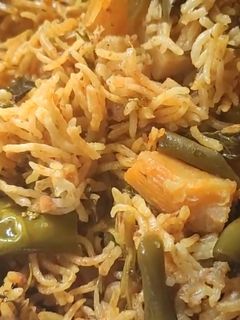 ஹைதராபாத் வெஜிடபிள் பிரியாணி செய்முறை முக்கிய புகைப்படம்