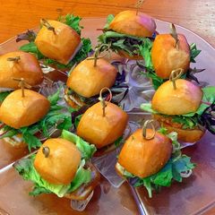A picture of Hong Kong burger.