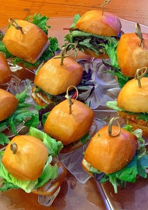 A picture of Hong Kong burger.