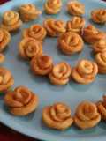 Rose mathri