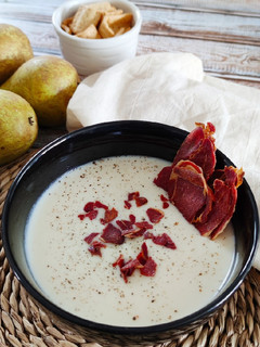 Una foto de Crema de puerro y pera