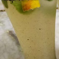 A picture of Lemon mojito.