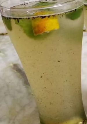 A picture of Lemon mojito.