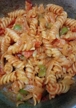 मसाला पास्ता (Masala pasta recipe in hindi) रेसिपी मुख्य फोटो
