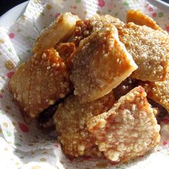 A picture of Pork Crackling Chips.