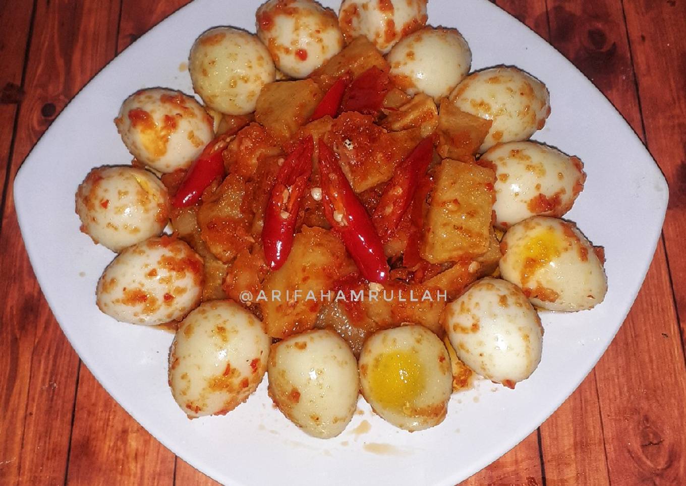 Sambalado telur puyuh kentang
