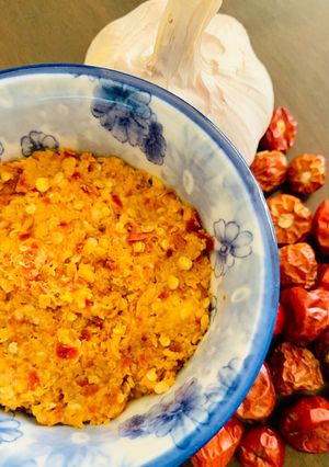 A picture of Red Chutney.