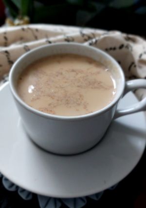 Foto resep Teh Susu Rempah Arab (Syai Haleeb) with kurma