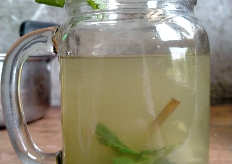 Cara Gampang Menyiapkan Minuman Herbal Pelega Tenggorokan (sereh, daun mint, jahe), Bisa Manjain Lidah