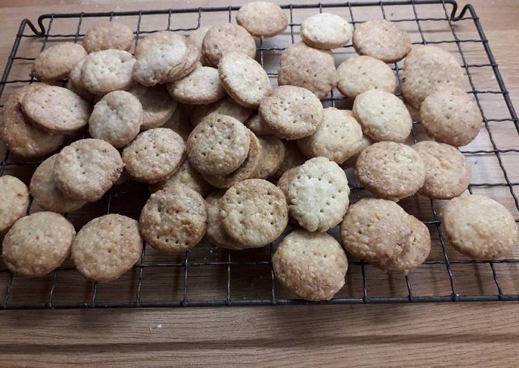 Simple Way to Make Perfect Cheesy biscuits