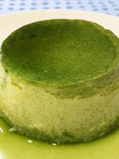 Una foto de Flan de té Matcha perfecto