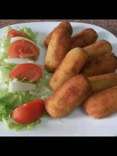 Una foto de Croquetas de patatas y atún