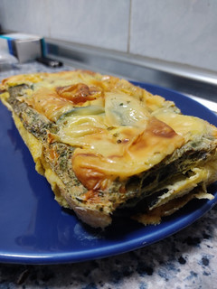 Una foto de Pastel de berenjena y calabacín en microondas