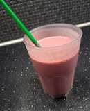 Smoothie με raspberries ταχίνι και μπανάνα